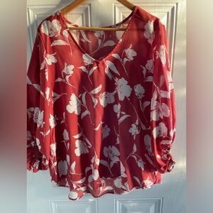 Floral flowy blouse